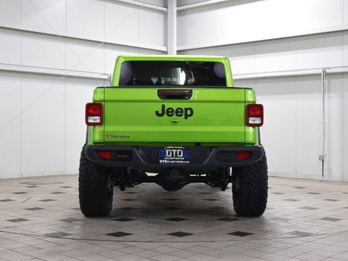Used 2025 Jeep Gladiator Mojave AWD/4WD image 6