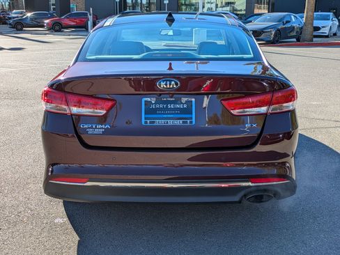 Used 2016 Kia Optima EX w/ Premium Package image 4