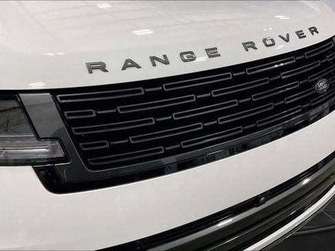 Used 2025 Land Rover Range Rover Long Wheelbase SE AWD/4WD image 30