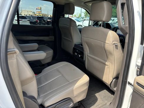 Used 2020 Ford Expedition Max XLT w/ Equipment Group 202A RWD image 19