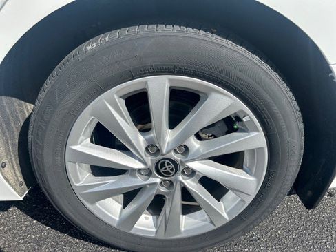 Used 2024 Toyota Camry LE w/ Convenience Package image 9