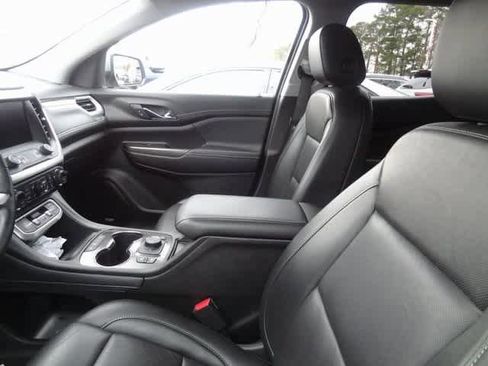 Used 2023 GMC Acadia SLT image 6