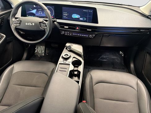 Used 2024 Kia EV6 Light image 12