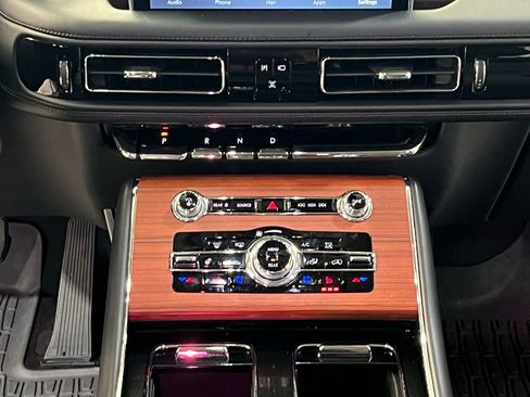 Used 2024 Lincoln Aviator Reserve w/ Equipment Group 201A image 24