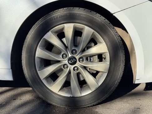 Used 2016 Kia Optima LX image 9