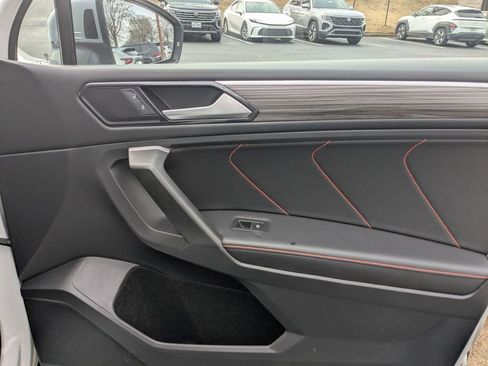 Used 2024 Volkswagen Tiguan Wolfsburg Edition image 31