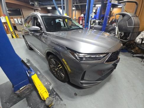Used 2025 Acura MDX SH-AWD w/ Advance Package image 2
