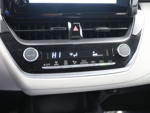 Used 2024 Toyota Corolla LE image 18