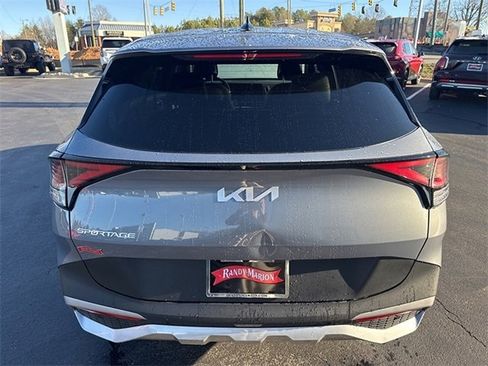 Used 2023 Kia Sportage EX image 4