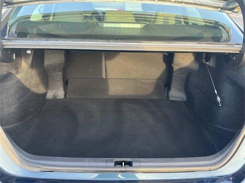 Used 2019 Toyota Camry SE image 16