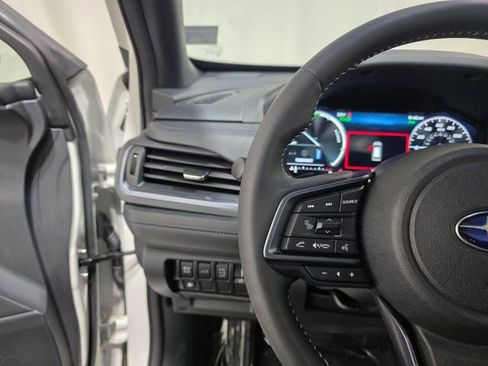 Certified 2025 Subaru Forester Limited w/ Popular Package image 15