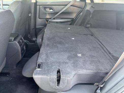 Used 2024 Nissan Rogue SV AWD/4WD image 23