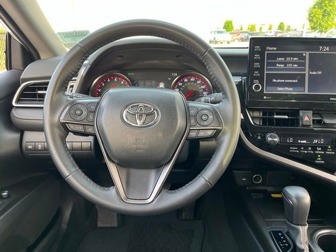 Used 2024 Toyota Camry XSE FWD image 16