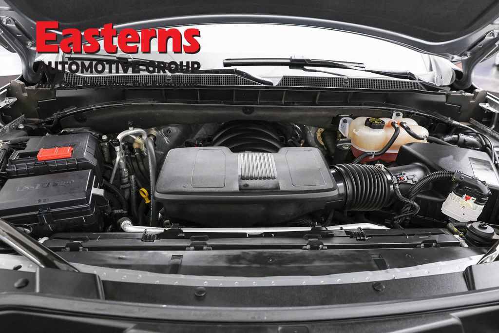 Used 2025 Chevrolet Suburban Z71 AWD/4WD image 8