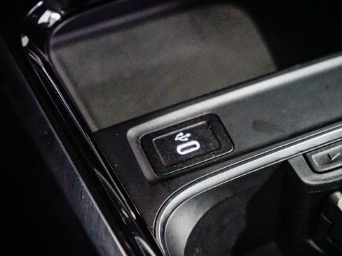 Used 2026 Mercedes-Benz GLB 250 image 21