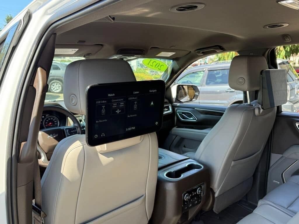 Used 2021 Chevrolet Tahoe Z71 w/ Luxury Package AWD/4WD image 21