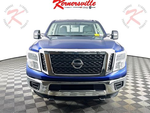 Used 2017 Nissan Titan SV image 2