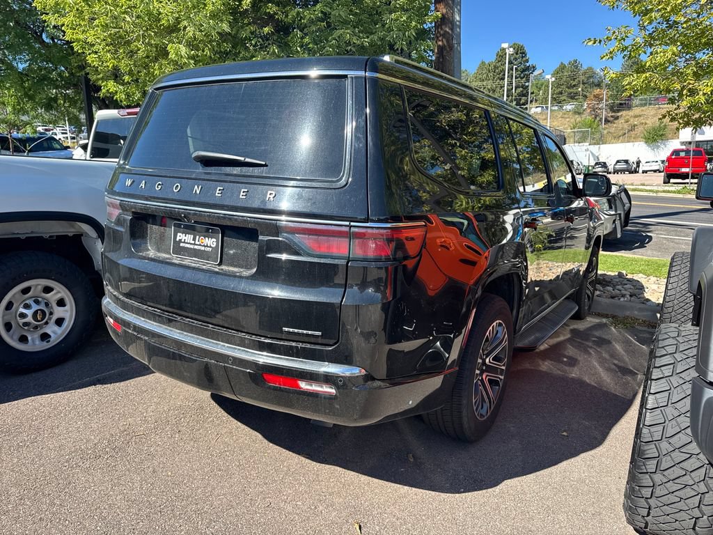 Used 2024 Jeep Wagoneer Series II AWD/4WD image 4