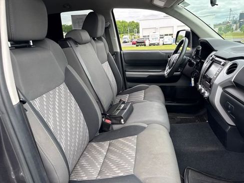 Used 2018 Toyota Tundra SR5 AWD/4WD image 13