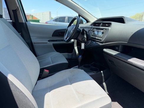 Used 2014 Toyota Prius C One FWD image 8
