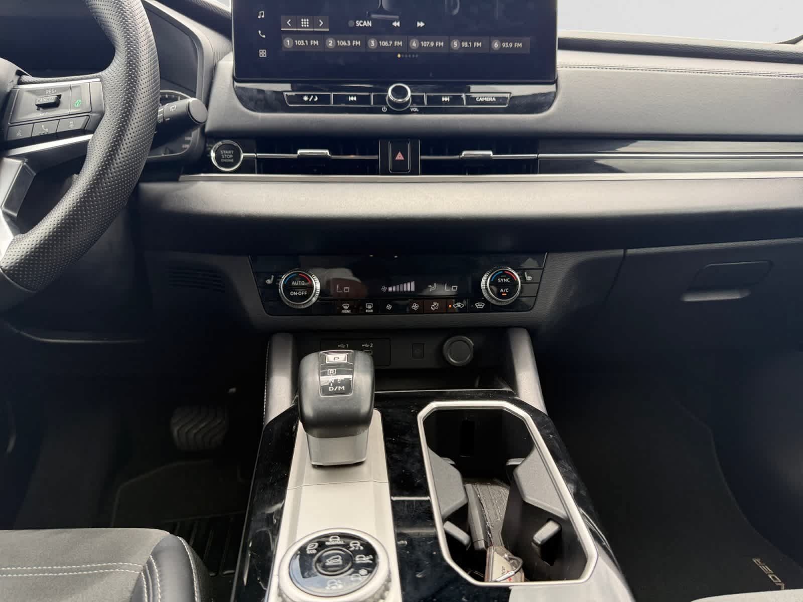 Used 2025 Mitsubishi Outlander SE AWD/4WD image 11