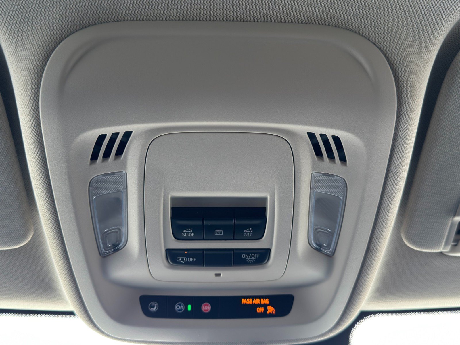 Used 2022 Buick Envision Essence w/ Safety Package FWD image 34