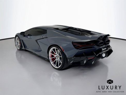 Used 2024 Lamborghini Revuelto AWD/4WD image 8