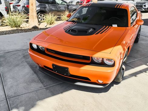 Used 2014 Dodge Challenger R/T RWD image 6