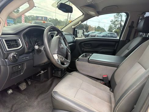 Used 2017 Nissan Titan S RWD image 10