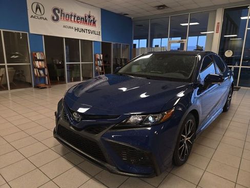 Used 2023 Toyota Camry SE w/ Audio Upgrade Package image 1