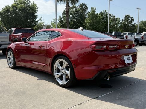 Used 2022 Chevrolet Camaro LT RWD image 7