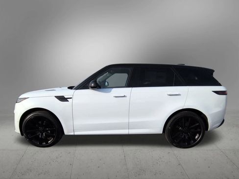 New 2026 Land Rover Range Rover Sport Dynamic SE image 3