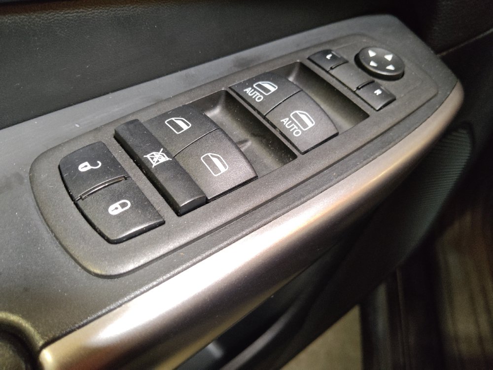 Used 2022 Jeep Cherokee Latitude Lux FWD image 27