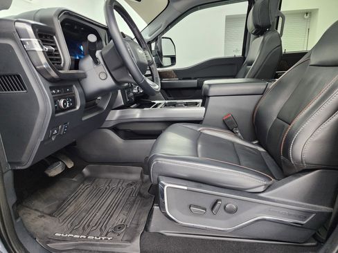 Used 2024 Ford F350 Lariat w/ Lariat Ultimate Package image 8