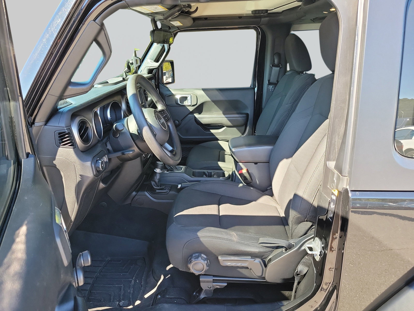 Used 2020 Jeep Wrangler Sport AWD/4WD image 23