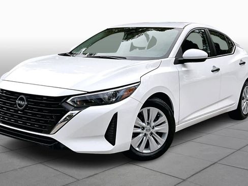 Used 2024 Nissan Sentra S image 1