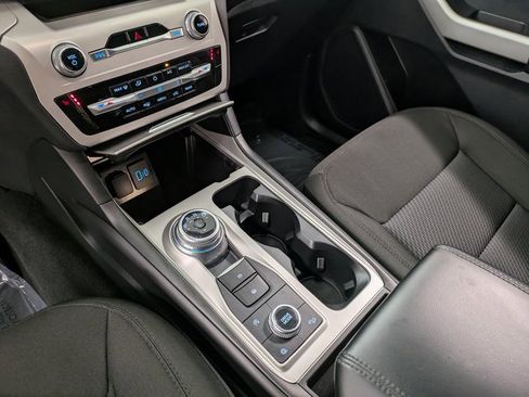 Certified 2023 Ford Explorer XLT image 14