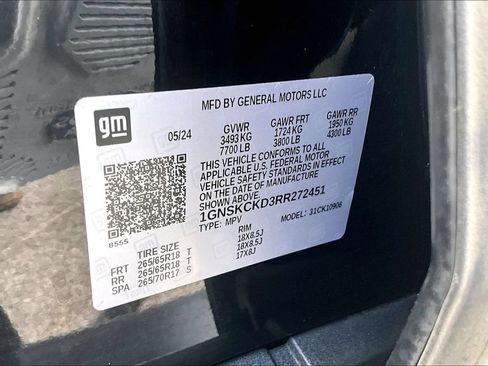 Used 2024 Chevrolet Suburban LT AWD/4WD image 19