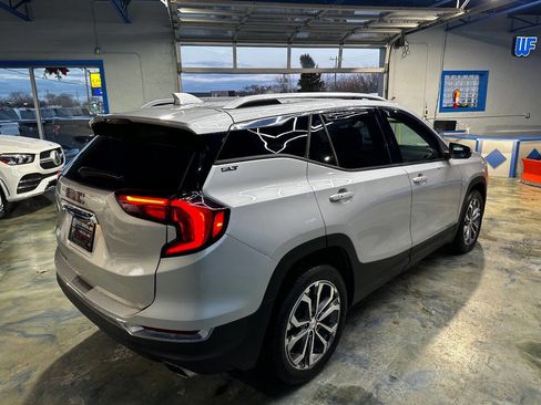Used 2019 GMC Terrain SLT image 9