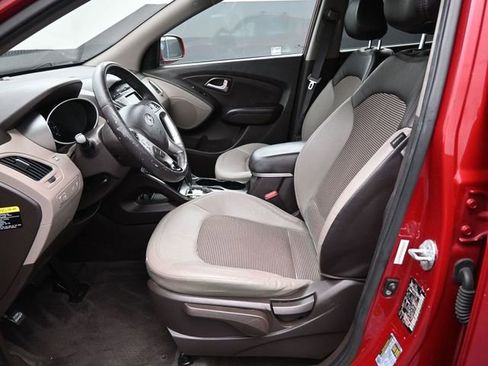 Used 2013 Hyundai Tucson GLS image 18