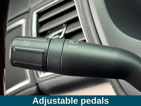 Used 2018 Ford Explorer Platinum image 13