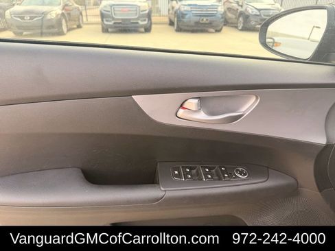 Used 2023 Kia Forte LXS image 15