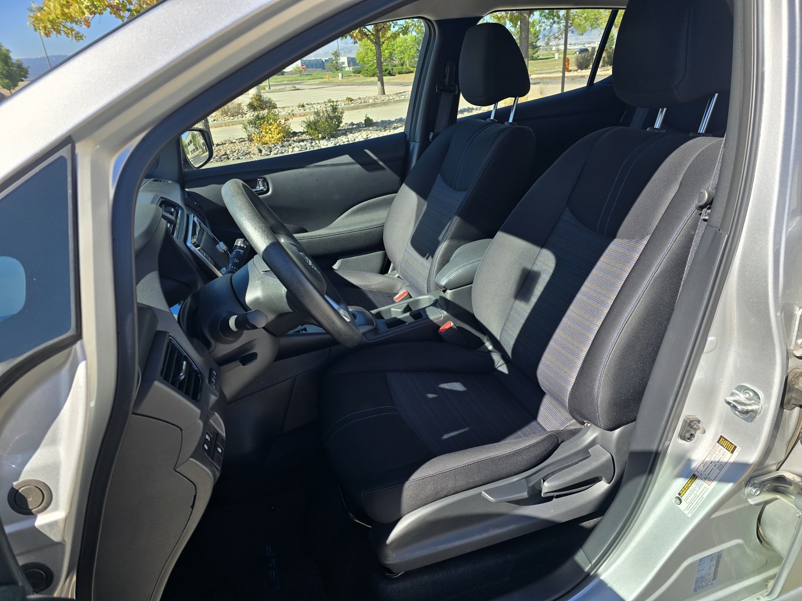 Used 2025 Nissan Leaf S FWD image 13