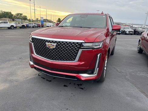 Used 2024 Cadillac Escalade Premium Luxury w/ Performance Package AWD/4WD image 6