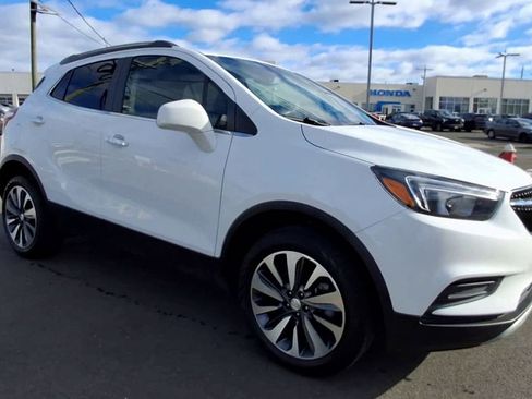 Certified 2022 Buick Encore Preferred w/ Safety Package image 8