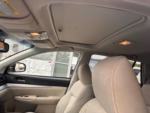 Used 2011 Subaru Outback 3.6R Premium w/ PWR Moonroof Pkg AWD/4WD image 15