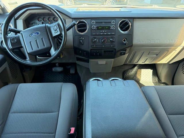 Used 2010 Ford F250 4x4 Crew Cab Super Duty image 10