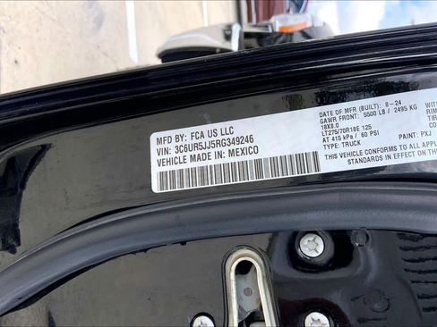 Used 2024 RAM 2500 Big Horn image 36