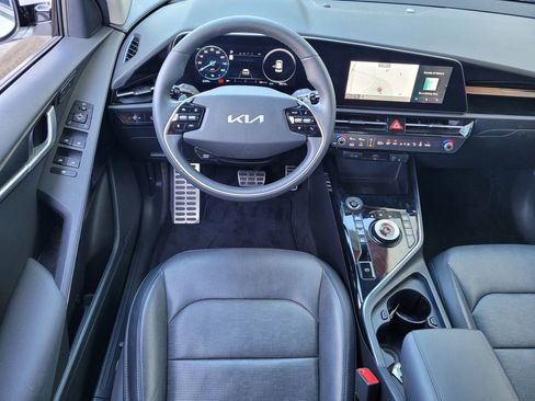 Used 2024 Kia Niro Wave w/ Wave Preserve Package FWD image 10
