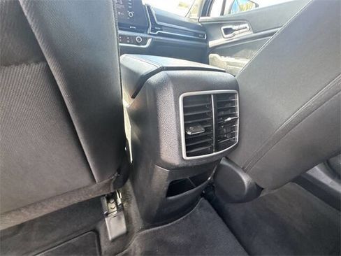 Used 2023 Kia Sportage LX image 20